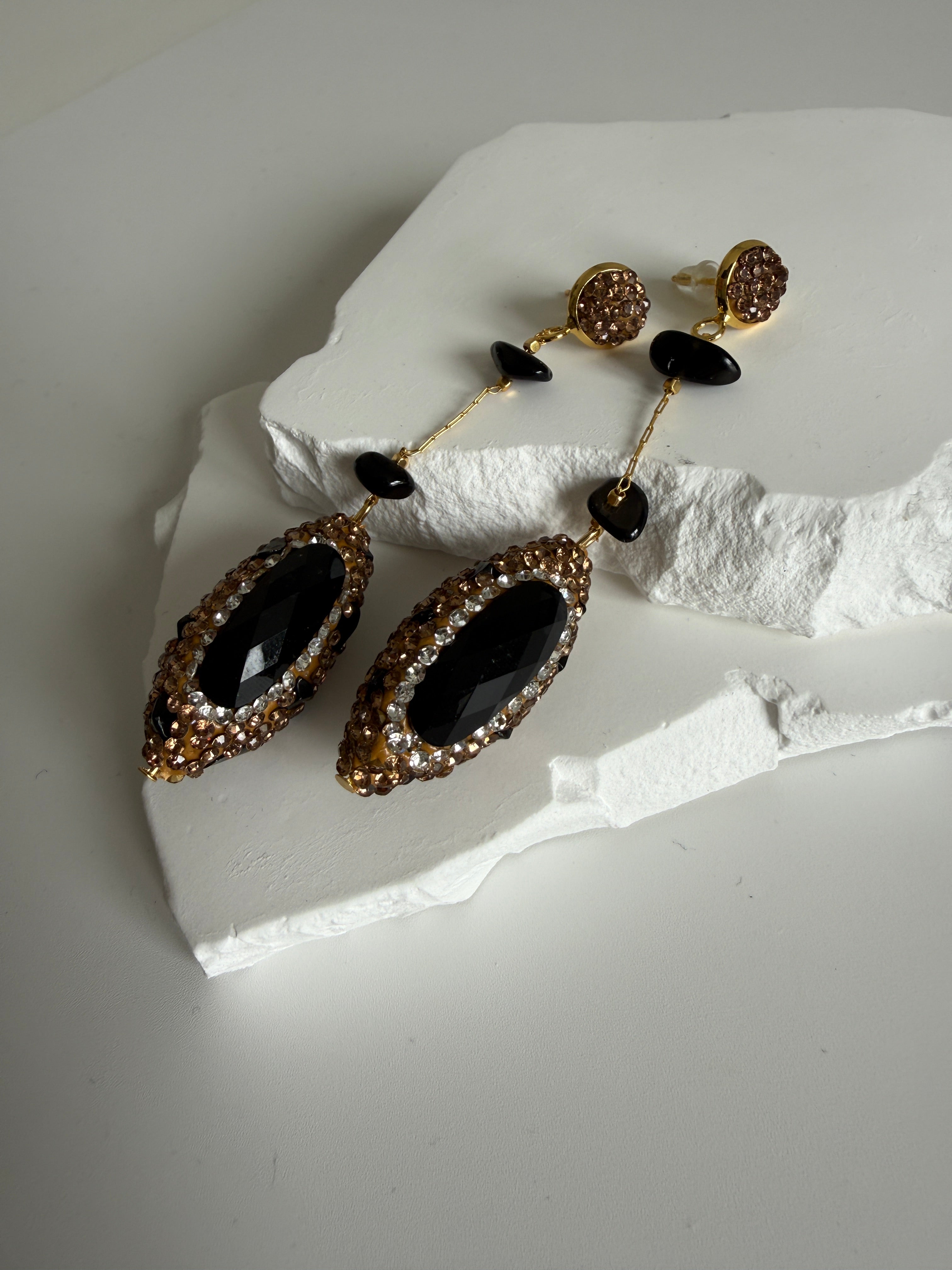 GOCCE DI PIETRE NERE