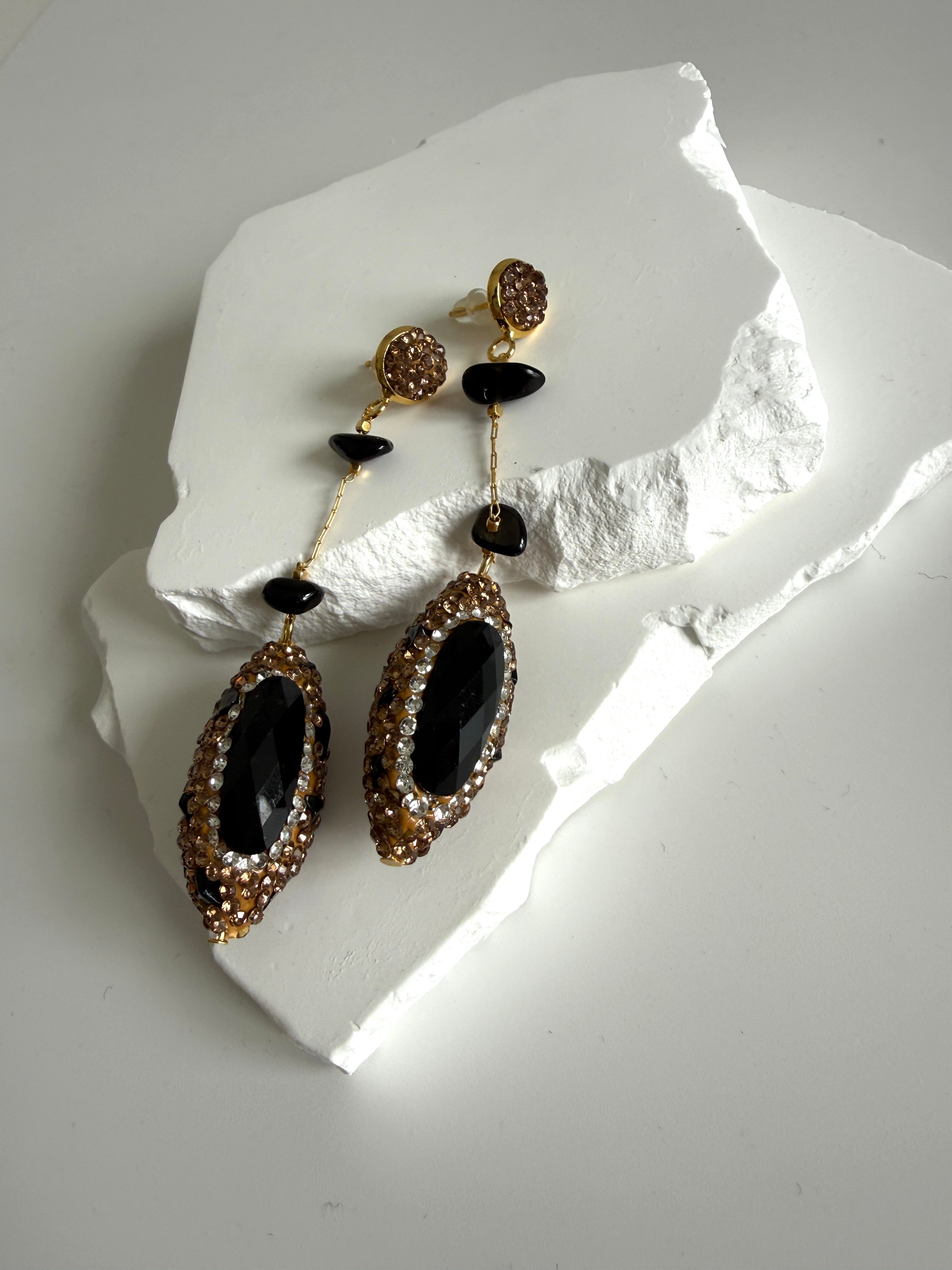 GOCCE DI PIETRE NERE