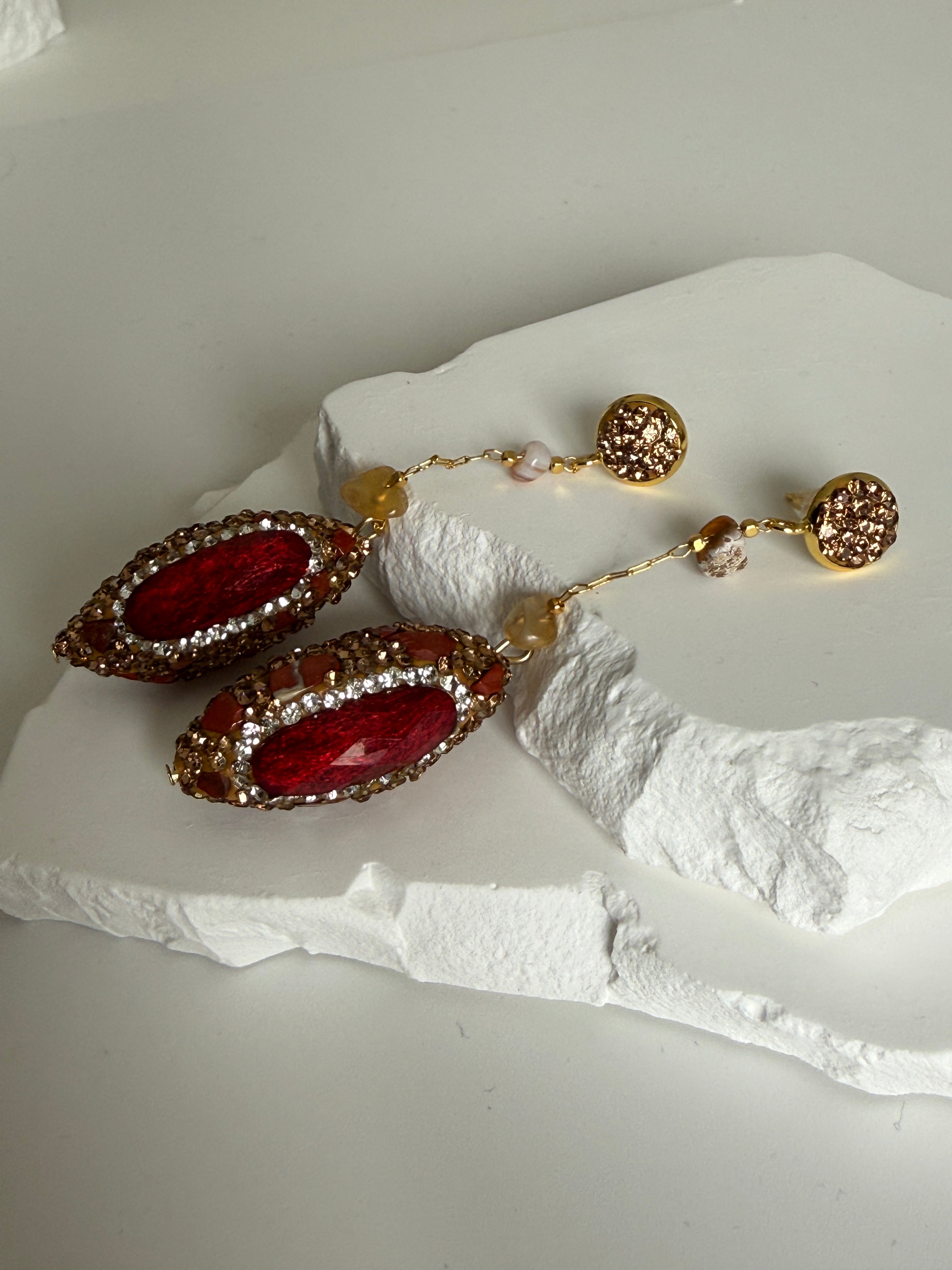 GOCCE DI PIETRE ROSSE